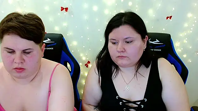 BeckyAndHellen live sex cam