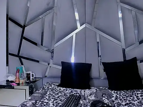 MilaSeduction's cam snapshot