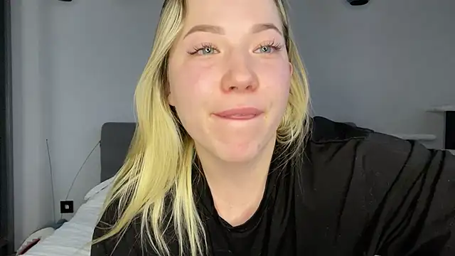 Embersweetbunny live sex cam