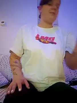 Sweettinydiamond's cam snapshot