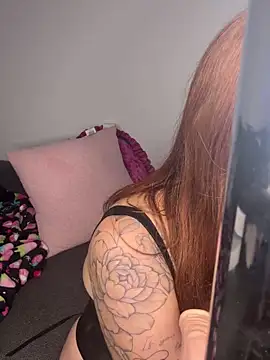 sexy_red69xox's cam snapshot