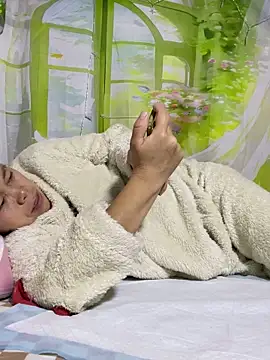 Yes-Baby-A's cam snapshot