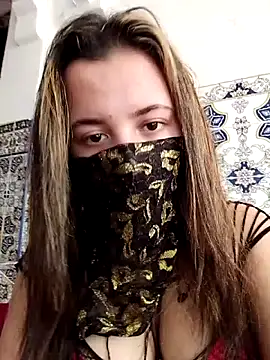 khoukhaarab's cam snapshot