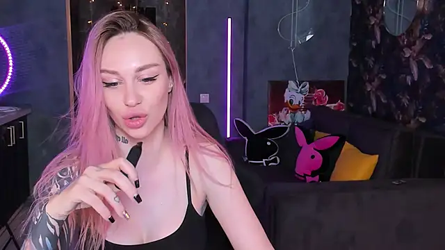 Blckmirrorr's cam snapshot