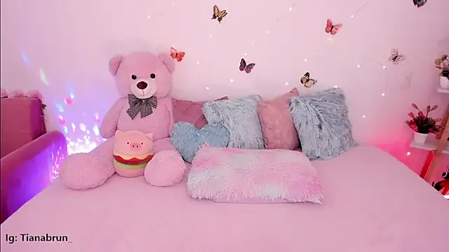 Zara_uwu_ live sex cam