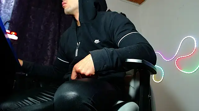 sebastian_horny live sex cam