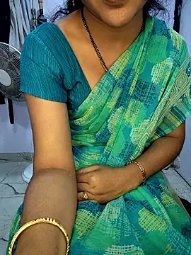 Cute-Telugu-Teacher live sex cam