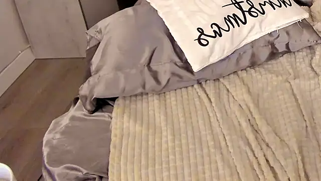 IceDanielles live sex cam