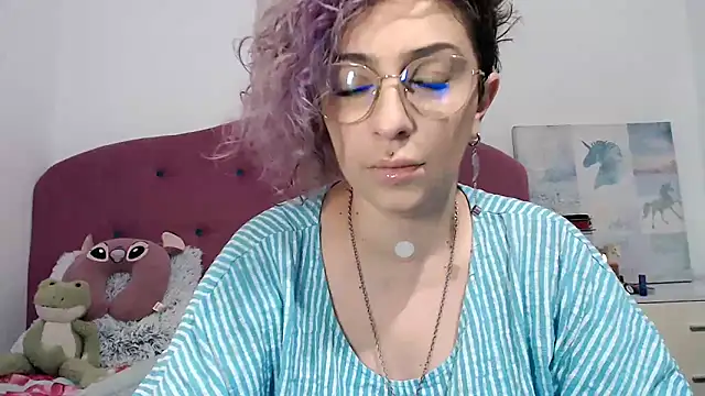 AAARUNY's cam snapshot