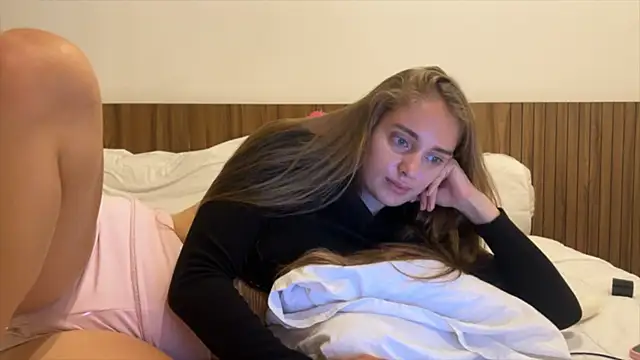 BabyMelie live sex cam