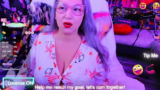 YOUR_MATURE_FANTASY's cam snapshot