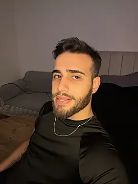 2HARDKURT live sex cam