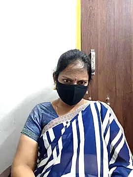 Queen-Neha live sex cam