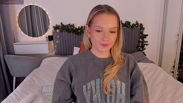 CassieRayss live sex cam