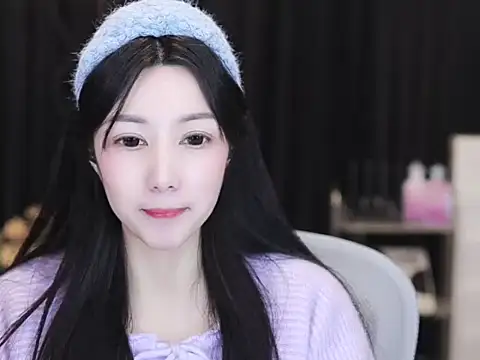 Nuyoah-77 live sex cam