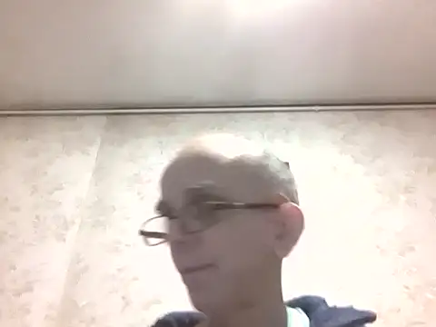 mariusica1@xh live sex cam