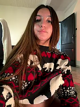 aly_golden_ live sex cam