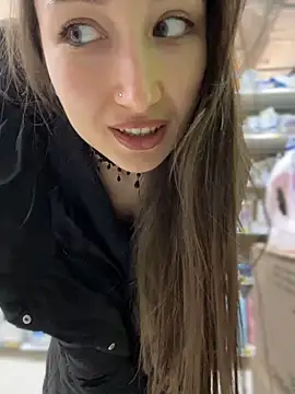 ICrazyOneIRL live sex cam