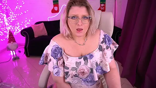 CoolTatis live sex cam