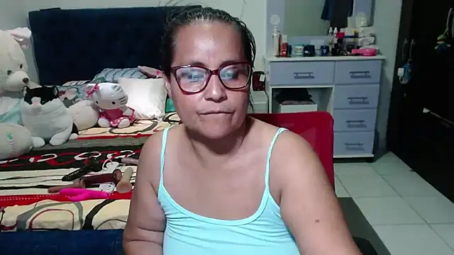 pervert_mommy_'s cam snapshot