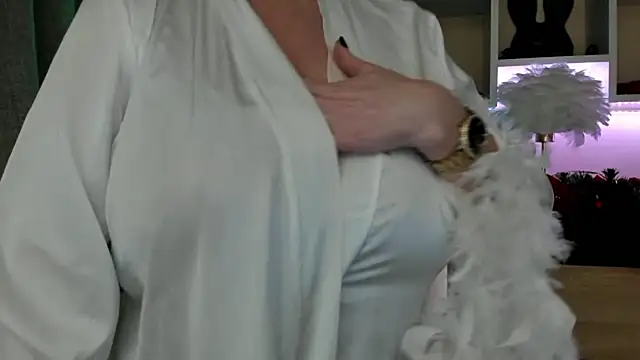 feliziaDesire's cam snapshot