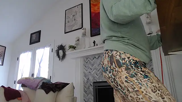 AuroraWillows live sex cam