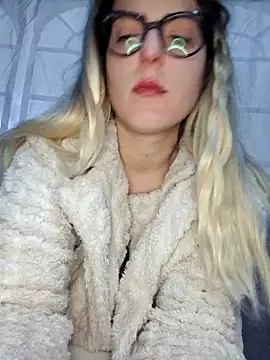 dolcehelena993 live sex cam