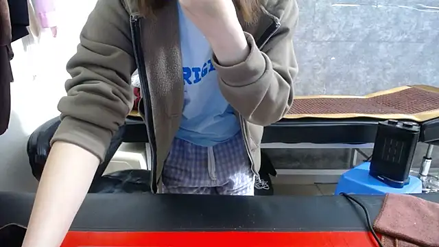 HotQueen live sex cam