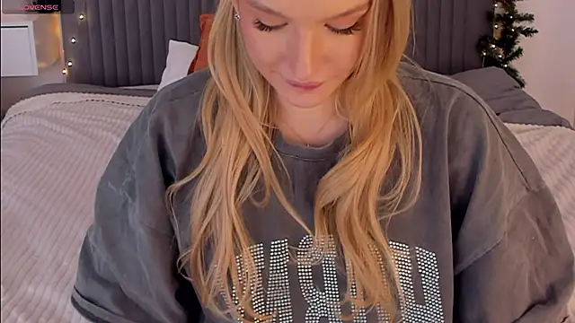 CassieRayss live sex cam