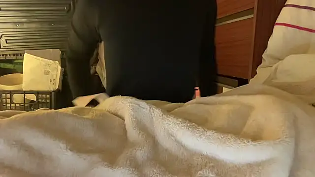 18yoteenvirgin's cam snapshot