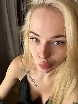 Vladamais live sex cam