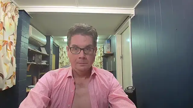 tilobinder live sex cam