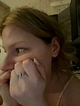 MaryHiggins live sex cam