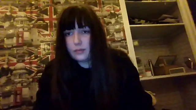 Lynylou's cam snapshot