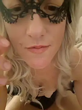 NaughtyCatgirl live sex cam