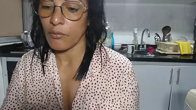 kateleyagrey live sex cam