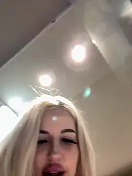 Steffi_Snowbunny live sex cam