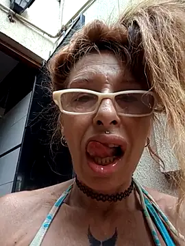 FrozenWaffle live sex cam