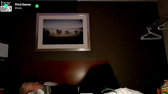 Snarfle82 live sex cam