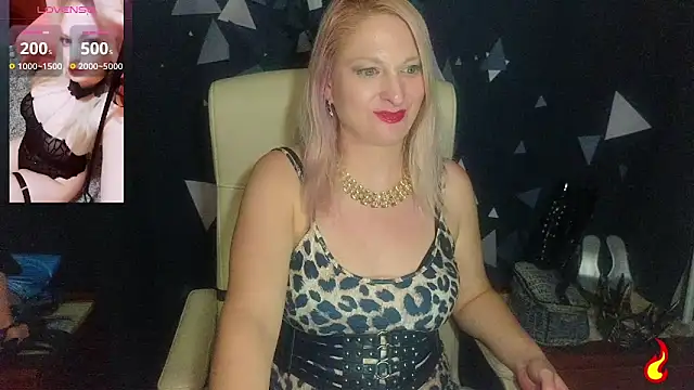 MonicaMis live sex cam