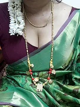 boojatamil's cam snapshot