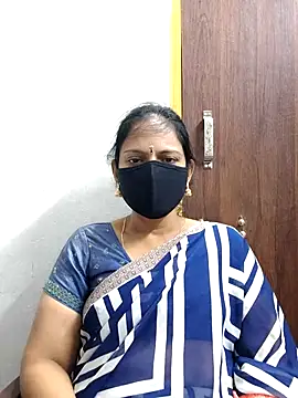 Queen-Neha's cam snapshot