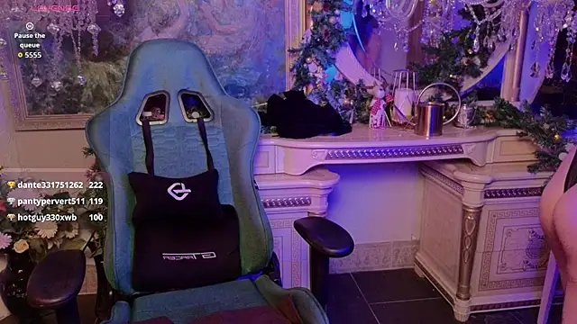 IvoryWood_'s cam snapshot