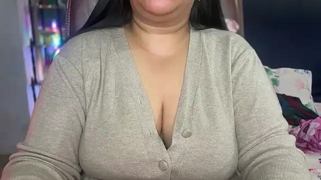 FlatVincy4's cam snapshot