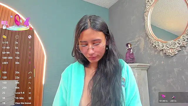 NayeCloud live sex cam