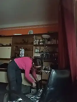 Dettybitch40 live sex cam