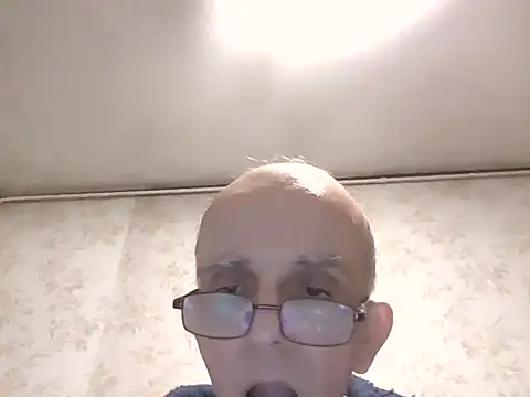 mariusica1@xh live sex cam