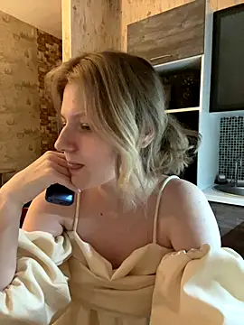 MaryHiggins live sex cam