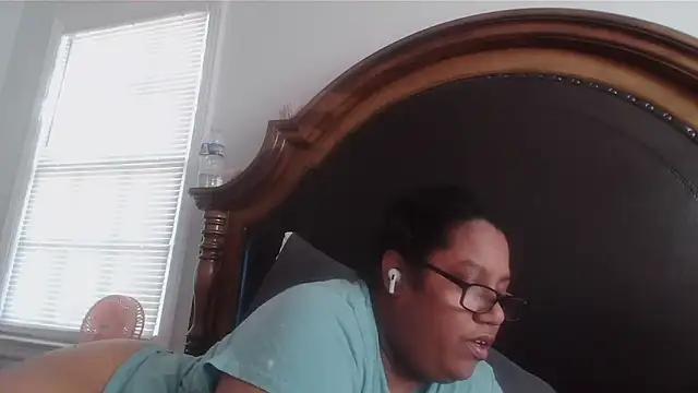 ebonyred live sex cam
