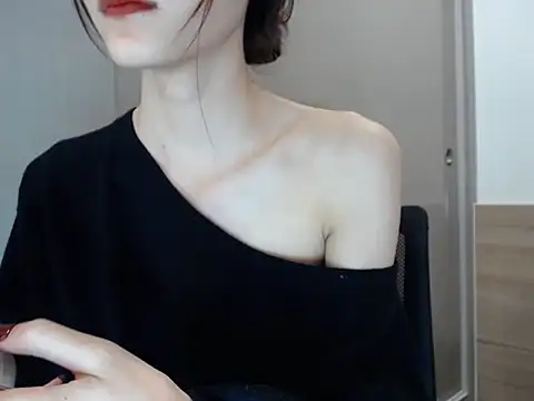 Elysia_babiiu live sex cam